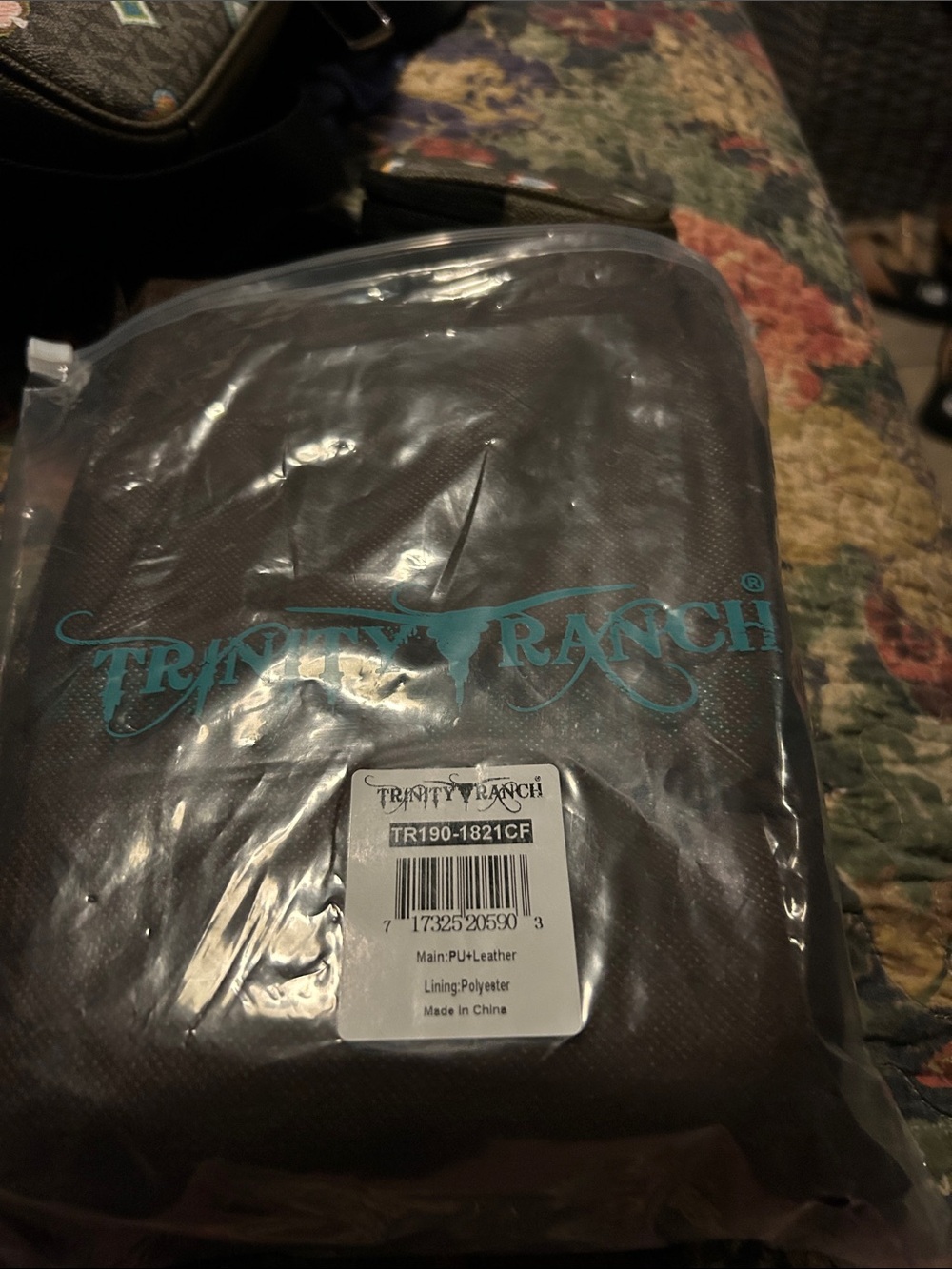 Trinity Ranch small crossbody - Picture 6 of 6